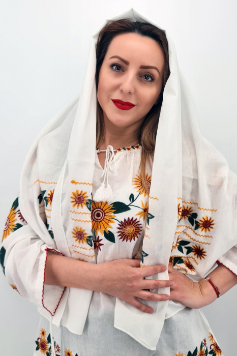 Marama Traditionala cu broderie floarea soarelui [3]