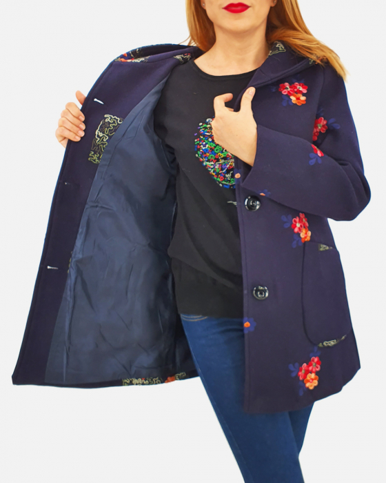 Palton brodat cu Gluga 3 [3]