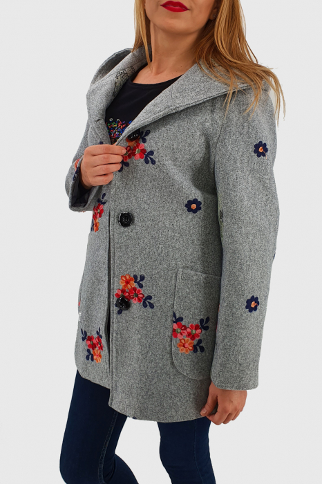 Palton brodat cu Gluga 2 [4]