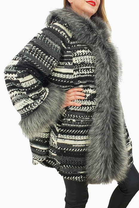 Cardigan / Poncho din lana cu blana [2]