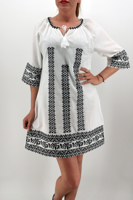 Rochie brodata Ionela 2 [2]