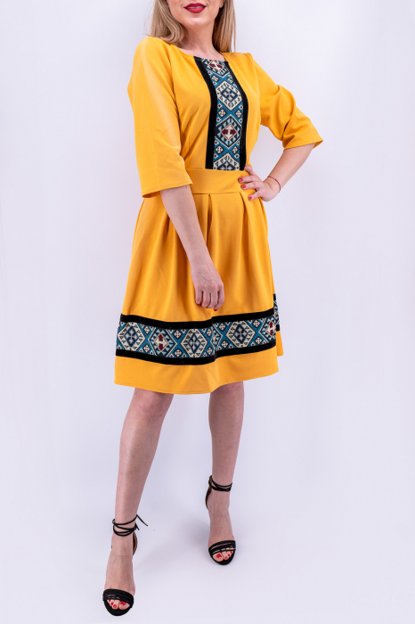 Rochie Stilizata cu Motive Traditionale Andra 6 [2]