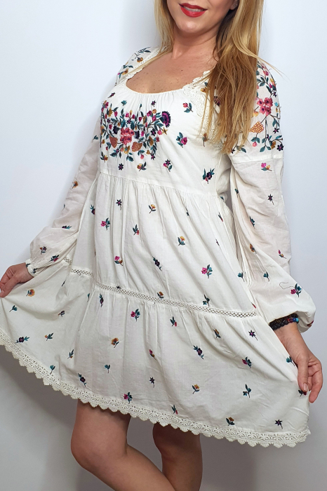 Rochie cu motive florale [2]