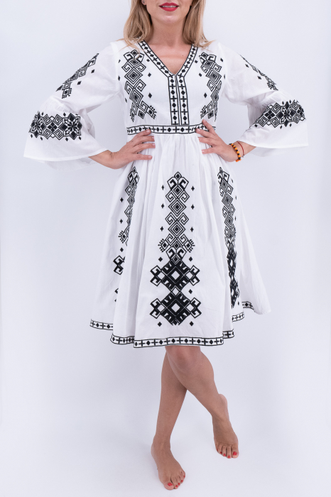 Rochie Traditionala Amanda 3 [4]