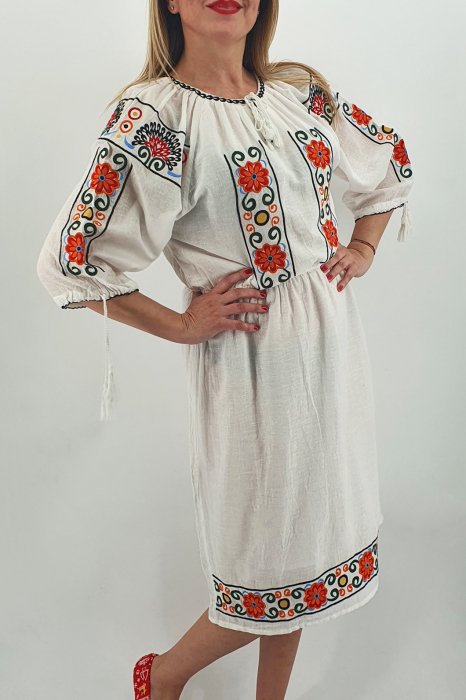 Rochie Traditionala Corinuta 4 [3]