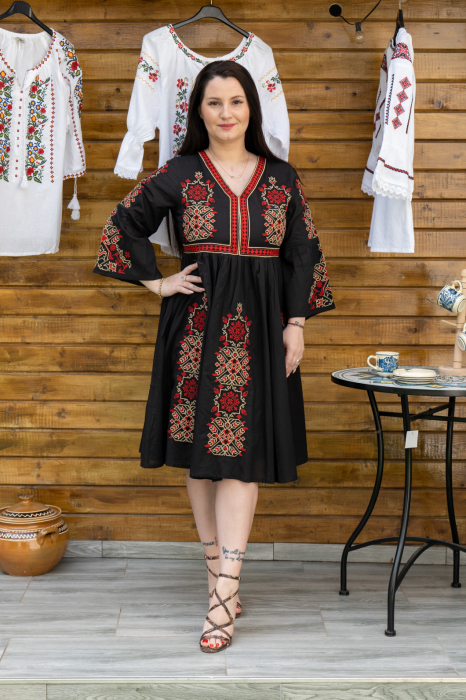 Rochie Traditionala Dorinuta 3 [2]