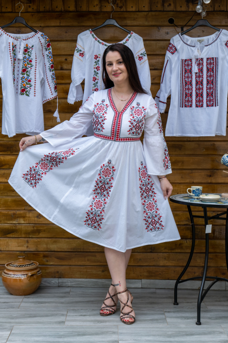 Rochie Traditionala Dorinuta 2 [2]