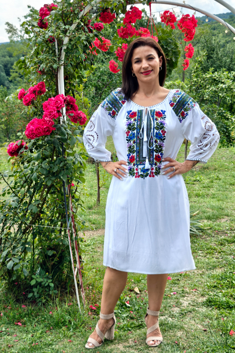 Rochie Traditionala Ianina [2]