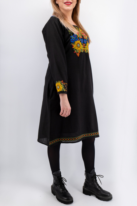 Rochie Traditionala Miranda [2]