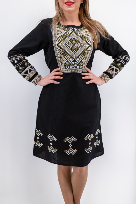 Rochie Traditionala Roza [3]