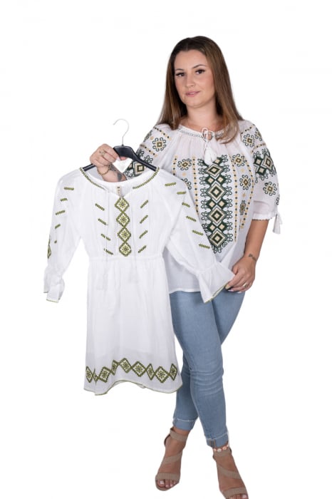 Rochie traditionala fetite Daiana 4 [2]