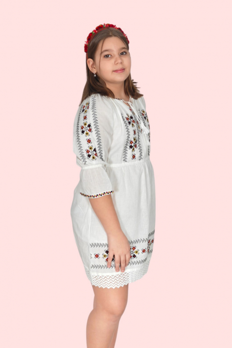 Rochie traditionala fetite Raluca [2]