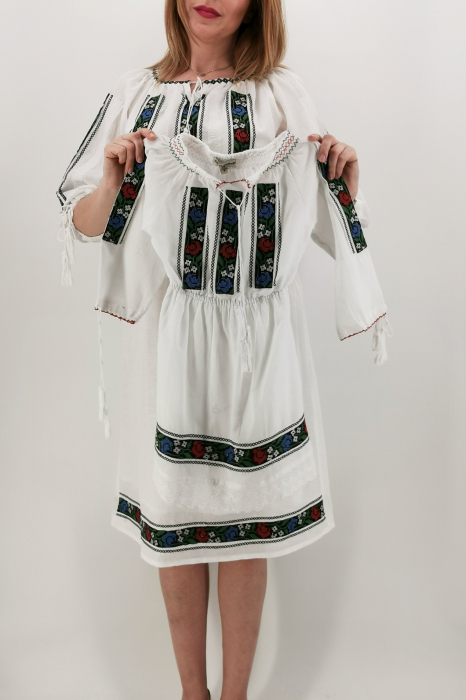 Rochie traditionala fetite Iasmina [3]