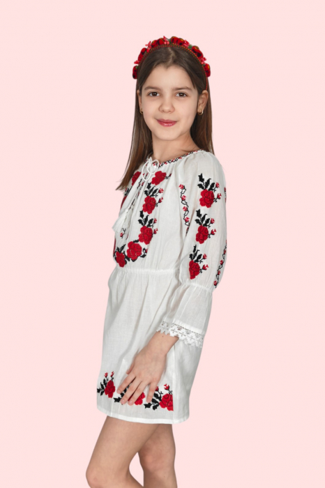 Rochie traditionala fetite Andrea [4]