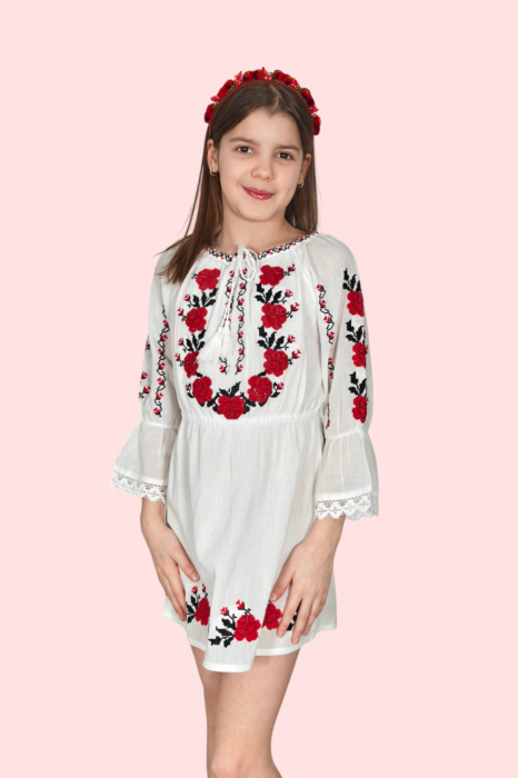 Rochie traditionala fetite Andrea [3]