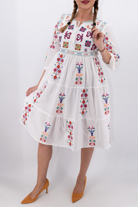 Rochie Traditionala Sonia [5]