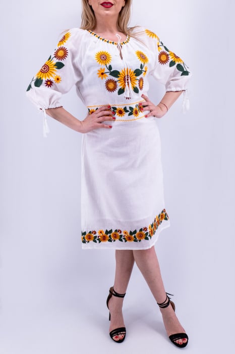 Rochie Traditionala Floarea Soarelui 22 [3]