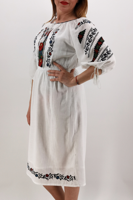 Rochie Traditionala Catrinel [3]