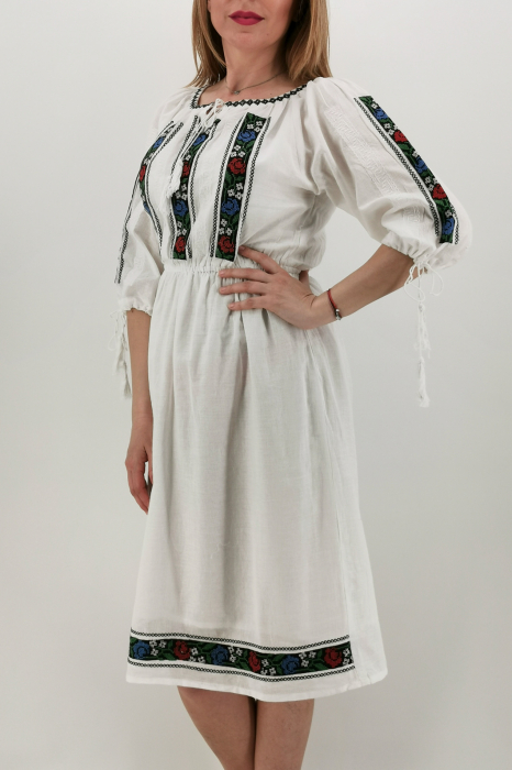 Rochie Traditionala Iasmina [2]