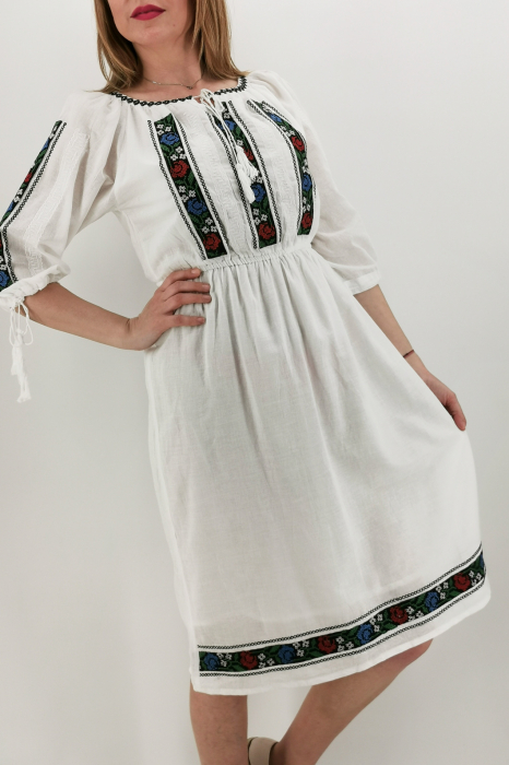 Rochie Traditionala Iasmina [4]