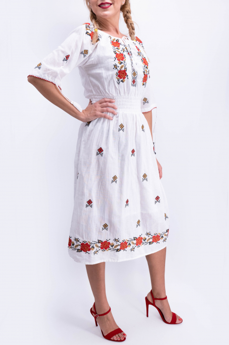 Rochie Traditionala Ninet [4]
