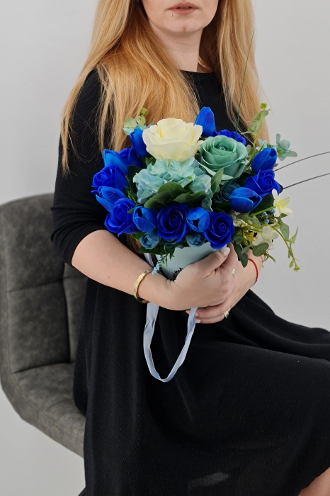 Set cadou – Trandafiri sapun – cutie turcoaz – flori albastre! [2]