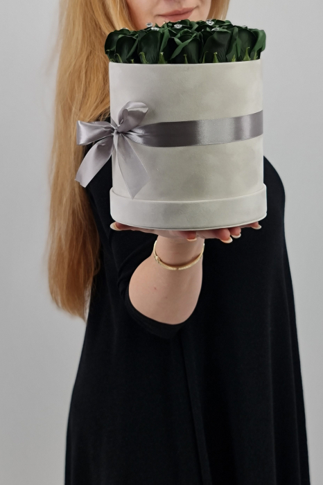 Set cadou – Trandafiri sapun – cutie rotunda cu trandafiri verzi [3]