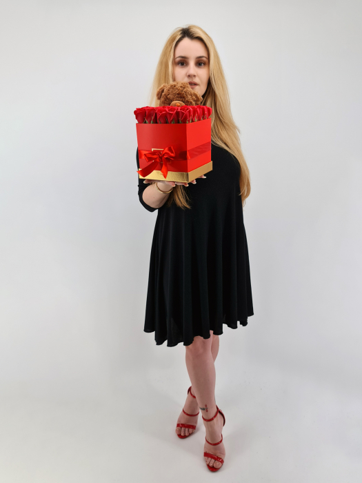 Set cadou – Trandafiri sapun – cutie patrata cu ursulet maro [3]