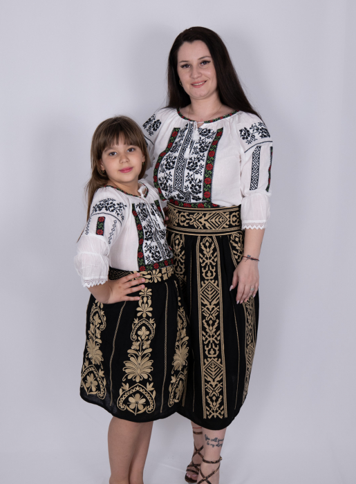 Set Traditional / IE Mama / IE fiica Livia [3]