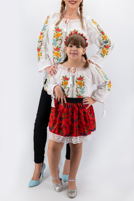 Set Traditional / IE Mama / IE fiica Lora [3]