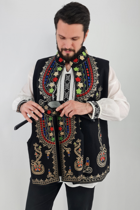 Set Traditional Mama/Tata/fiica/fiu Vesta Traditionala 4 [2]