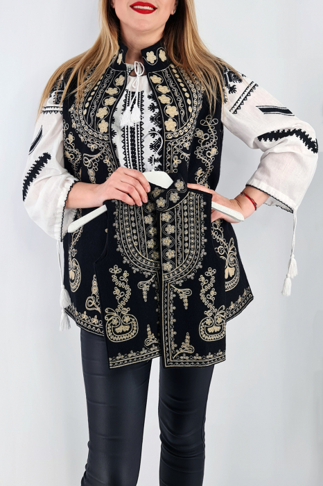 Set Traditional Mama/Tata/fiica/fiu Vesta Traditionala 3 [3]