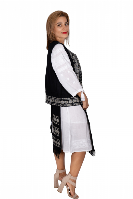 SET Traditional - Vesta, brau si 2 Fote brodate cu model traditional Alina [3]