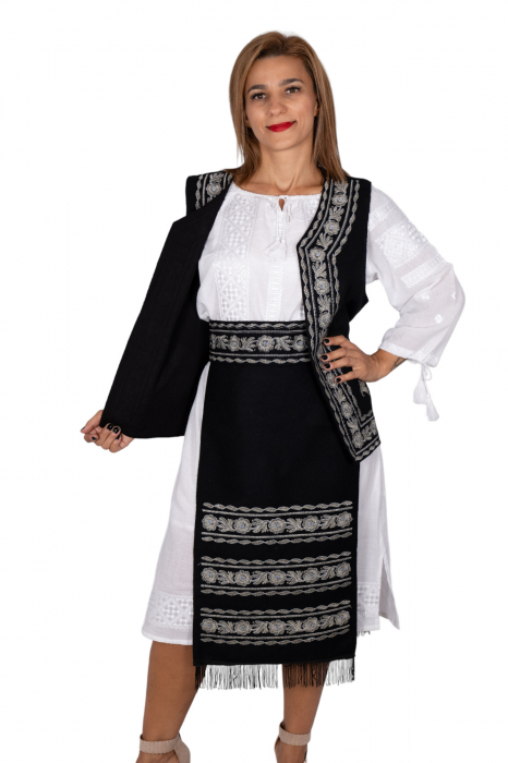 SET Traditional - Vesta, brau si 2 Fote brodate cu model traditional Alina [2]