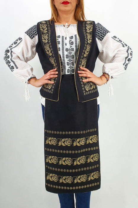 Set Vesta si Fote brodate cu model traditional  Alina 2 [2]