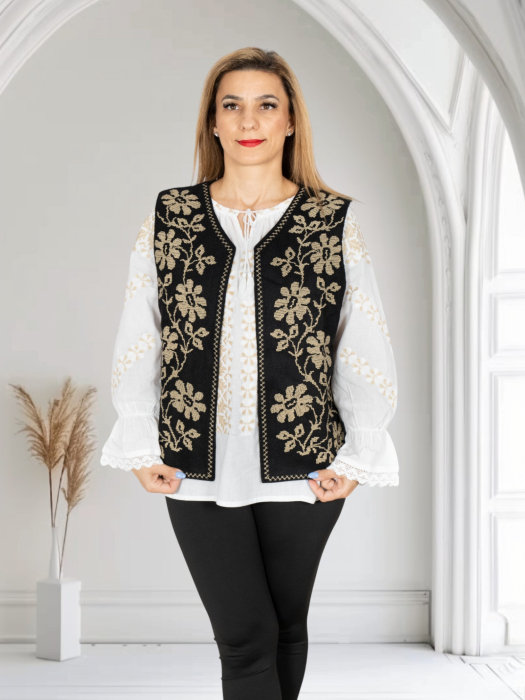 Vesta brodata cu model traditional Alina 24 [2]