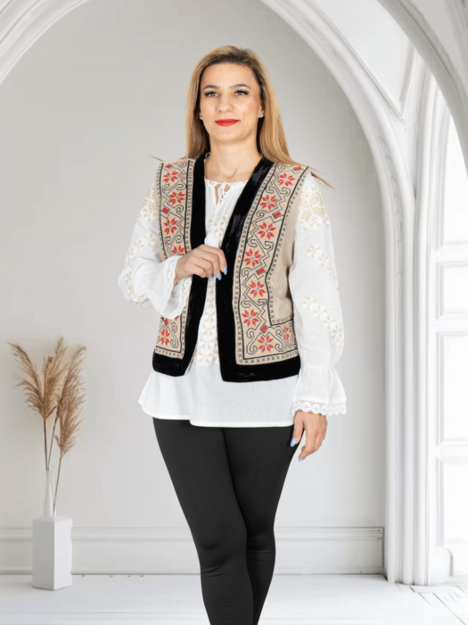 Vesta brodata cu model traditional Alina 26 [2]