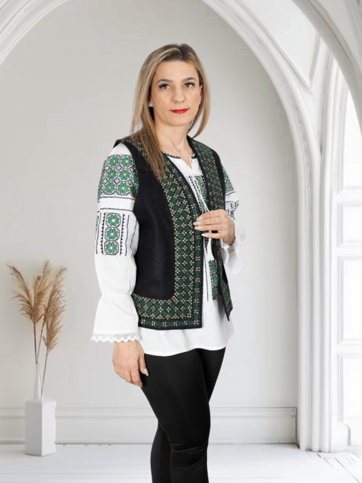 Vesta brodata traditional Luana [3]