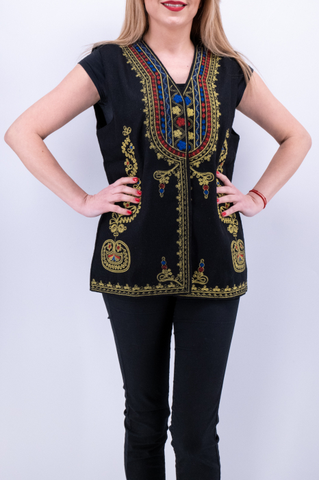 Vesta brodata cu model traditional Angelica 7 [2]