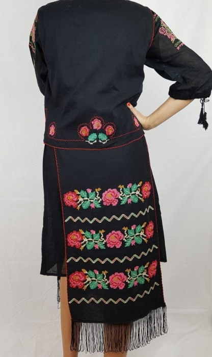 Vesta brodata cu model traditional Aurica 2 - Marime Mare [2]