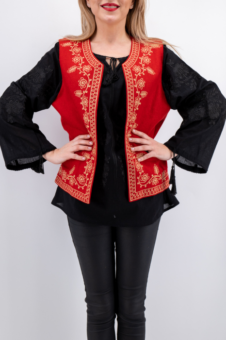 Vesta brodata cu model traditional Constantina 3 [3]