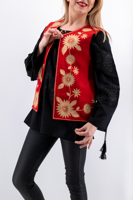 Vesta brodata cu model traditional Constantina 5 [2]