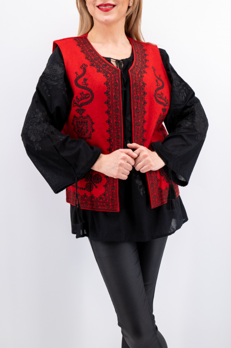 Vesta brodata cu model traditional Constantina 2 [2]
