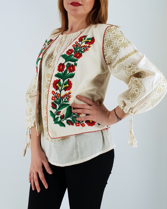 Vesta brodata cu model traditional Cerasela [2]