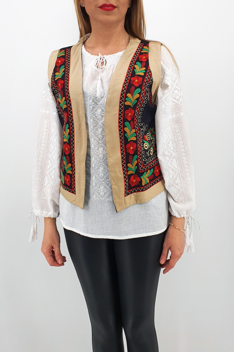 Vesta brodata cu model traditional Jenica 2 [2]