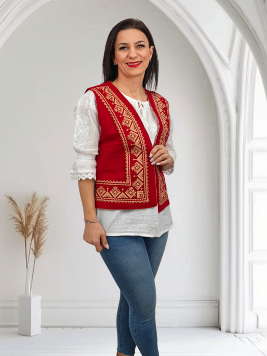 Vesta brodata cu model traditional Olguta [3]