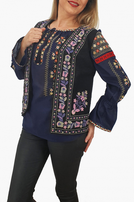 Vesta brodata cu model traditional Suzi 3 [2]