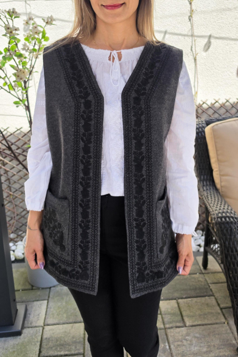 Vesta brodata traditional Angelica 17 [4]