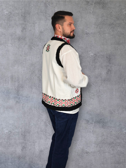 Vesta brodata traditional Dorin [3]