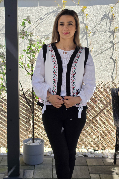 Vesta brodata traditional Dorina 4 [3]